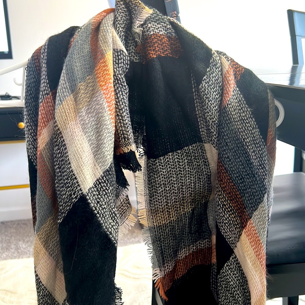 Square Scarf - Picture 2 of 2